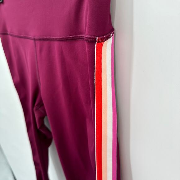 ATHLETA Plum Contender Capri Active Leggings // XS - Picture 6 of 11